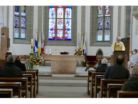 Festgottesdienst für die Kommunionjubilare an Ostermontag (Foto: Karl-Franz Thiede)